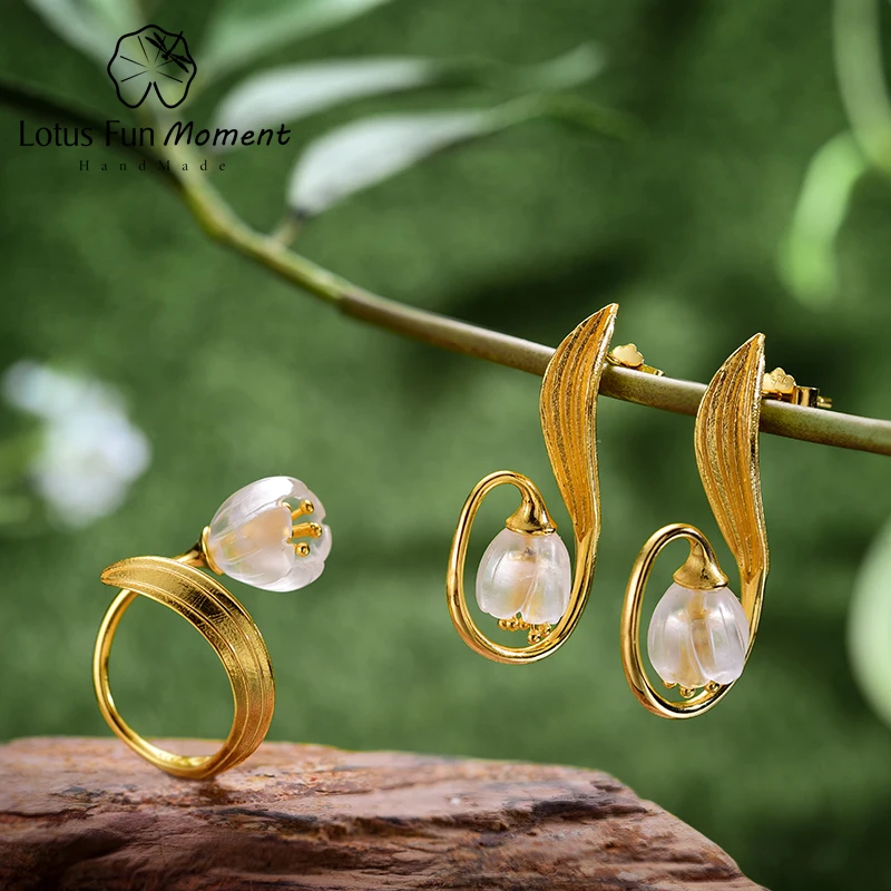 Lotus Fun Moment реального 925 пробы серебро Модные украшения Природный кристалл ландыш цветок комплект ювелирных изделий для Для женщин
Lotus Fun Moment реального 925 пробы серебро Модные украшения Природный кристалл ландыш цветок комплект ювелирных изделий для Для женщин