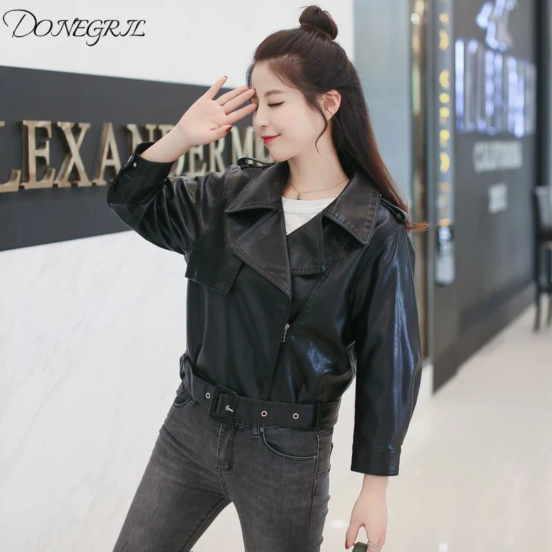 New leather women short paragraph 2019 spring and autumn lapel PU women's locomotive jacket
New leather women short paragraph 2019 spring and autumn lapel PU women's locomotive jacket