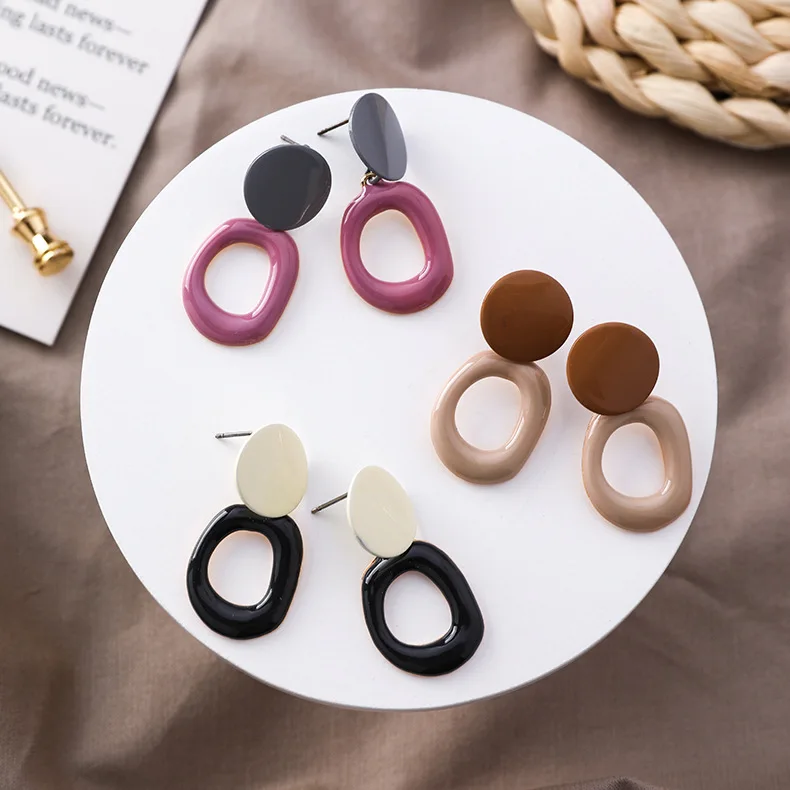 2019 New Vintage Statement Enamel Geometric Irregular Circle Dangle Earrings For Women Simple Fashion Street Drop Earings Brinco
2019 New Vintage Statement Enamel Geometric Irregular Circle Dangle Earrings For Women Simple Fashion Street Drop Earings Brinco