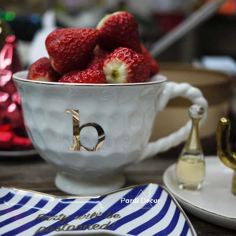 Creative Ceramic Mugs Coffee Cups Gold English Letters Big Mug Milk Fruit Breakfast Bowl Friends Wedding Gifts For Guests
Creative Ceramic Mugs Coffee Cups Gold English Letters Big Mug Milk Fruit Breakfast Bowl Friends Wedding Gifts For Guests
