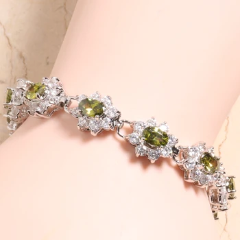 Elegant Green Peridot White Zircon Silver Plated Argent Link Chain Bracelet 6 7 Inch L10049
Elegant Green Peridot White Zircon Silver Plated Argent Link Chain Bracelet 6 7 Inch L10049