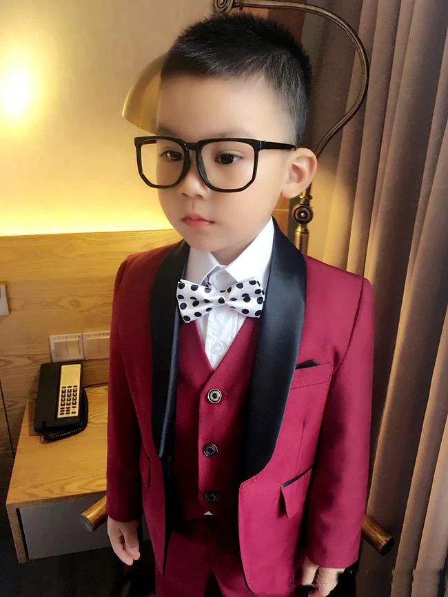 boys suit Fashion Design tuxedo party formal children's 4 pieces tuxedo boys wedding clothes (jacket+pants+vest+tie)
boys suit Fashion Design tuxedo party formal children's 4 pieces tuxedo boys wedding clothes (jacket+pants+vest+tie)