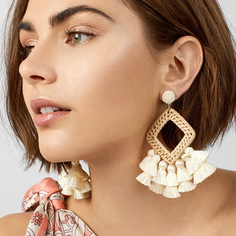Dvacaman New Big Bohemian Tassel Earrings Women Hot Sale Square Rattan Kint Geometric Drop Earrings Handmade Bamboo Jewelry AG66
Dvacaman New Big Bohemian Tassel Earrings Women Hot Sale Square Rattan Kint Geometric Drop Earrings Handmade Bamboo Jewelry AG66