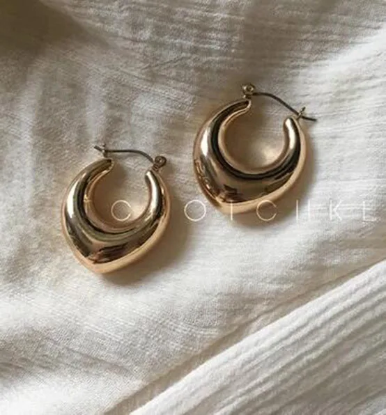 Metal Shining Stud Earrings Geometric Gown Top Gifts T Show Runway Punk Unique INS Korean Earrings Oorbellen brincos 2018
Metal Shining Stud Earrings Geometric Gown Top Gifts T Show Runway Punk Unique INS Korean Earrings Oorbellen brincos 2018