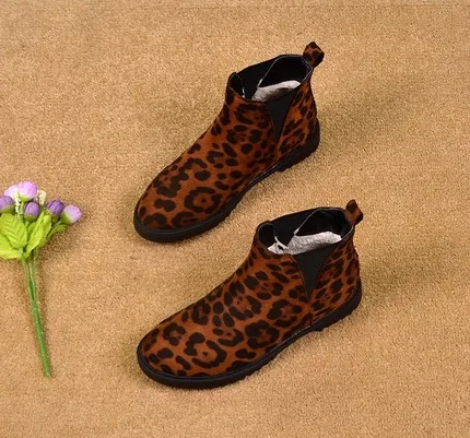 Shoes woman European and American luxury leopard print women's boots Martin boots short ankle boots sexy black red large size 
Shoes woman European and American luxury leopard print women's boots Martin boots short ankle boots sexy black red large size