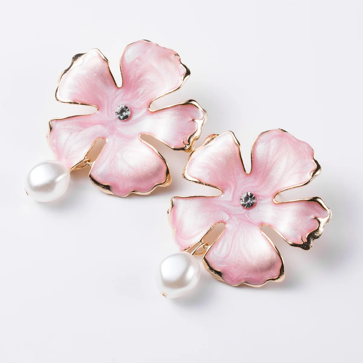 JCYMONG Pink Green Blue Purple Flower Drop Earrings For Women 2019 Fashion Geometric Simulated Pearls Earrings Weddings Jewelry
JCYMONG Pink Green Blue Purple Flower Drop Earrings For Women 2019 Fashion Geometric Simulated Pearls Earrings Weddings Jewelry
