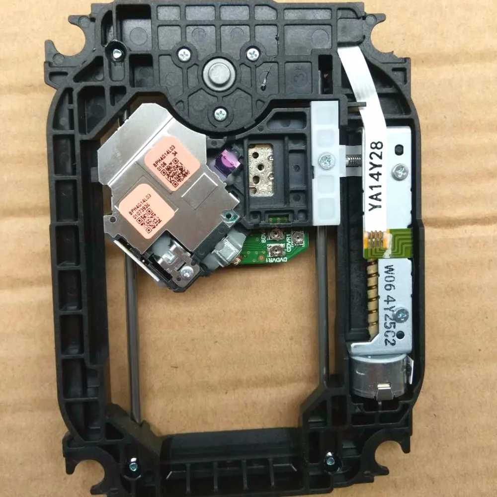 SOH-BPH4G SOH BPH4G BPT-641A Brand New Blu-ray Laser Lens Lasereinheit Optical Pick-ups Bloc Optique
SOH-BPH4G SOH BPH4G BPT-641A Brand New Blu-ray Laser Lens Lasereinheit Optical Pick-ups Bloc Optique