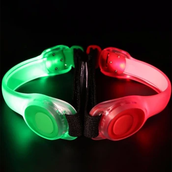 2Pcs LED Horse Leg Straps Night Visible Horse Riding Equipment Harness Light Belts Outdoor Sports Equestrian Accessories
2Pcs LED Horse Leg Straps Night Visible Horse Riding Equipment Harness Light Belts Outdoor Sports Equestrian Accessories