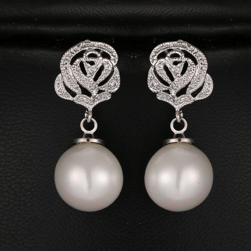 Bettyue Brand Fashion Charm Flower Jewelry Earrings AAA Zircon Rose Pearl Stud Earrings For Woman Wedding Party Gothic Gift
Bettyue Brand Fashion Charm Flower Jewelry Earrings AAA Zircon Rose Pearl Stud Earrings For Woman Wedding Party Gothic Gift