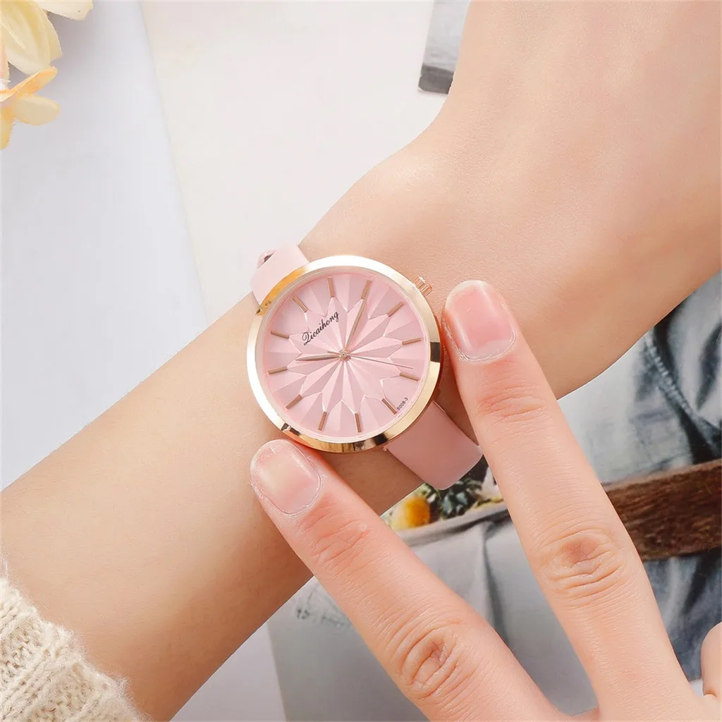 Feitong Ultra-thin Women's Watch Simple Watch Women Fashion High Quality Pink leather Strap Watches For Women Mujer Relojes
Feitong Ultra-thin Women's Watch Simple Watch Women Fashion High Quality Pink leather Strap Watches For Women Mujer Relojes