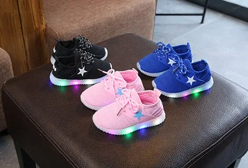 Children's luminous shoes new children's shoes flying woven five-pointed star led marquee casual shoes flashing lights
Children's luminous shoes new children's shoes flying woven five-pointed star led marquee casual shoes flashing lights