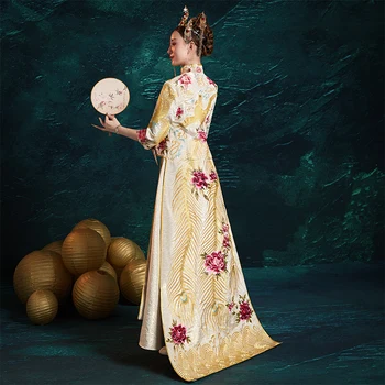 Elegant Champagne Bride Wedding Dress Trailing Chinese Women Cheongsam Evening Gowns Embroidery Phoenix Tang Suit Clothing
Elegant Champagne Bride Wedding Dress Trailing Chinese Women Cheongsam Evening Gowns Embroidery Phoenix Tang Suit Clothing