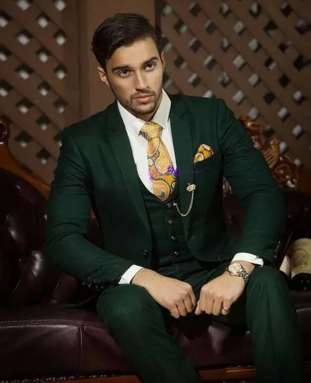 new color Hot Recommend Dark hunter Green Groom Tuxedos Notch Lapel Men Blazer Prom Suit Business Suit (Jacket+Pants+Vest+T
new color Hot Recommend Dark hunter Green Groom Tuxedos Notch Lapel Men Blazer Prom Suit Business Suit (Jacket+Pants+Vest+T