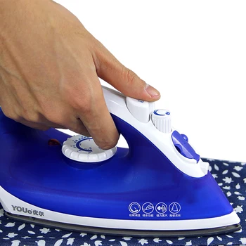y-806G Old fashioned Electric iron Big steam Household Iron Handheld Household iron Red and blue
y-806G Old fashioned Electric iron Big steam Household Iron Handheld Household iron Red and blue