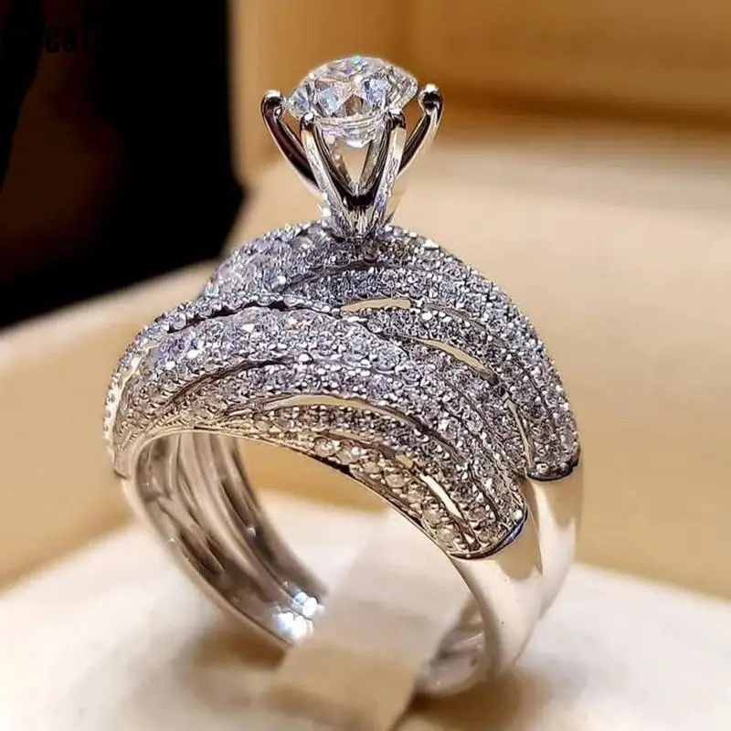 New Fashion Silver Color 2Pc/Set Crystal Wedding Engagement Ring Full Zircon Ring For Women Princess Cut Ring
New Fashion Silver Color 2Pc/Set Crystal Wedding Engagement Ring Full Zircon Ring For Women Princess Cut Ring