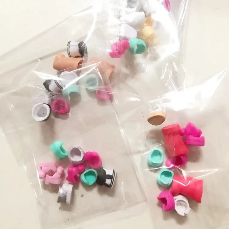 Random 5 Pairs/lot original lol dolls shoes toys for lol dolls High quality lol accessories shoes dolls shoes action figure toys
Random 5 Pairs/lot original lol dolls shoes toys for lol dolls High quality lol accessories shoes dolls shoes action figure toys