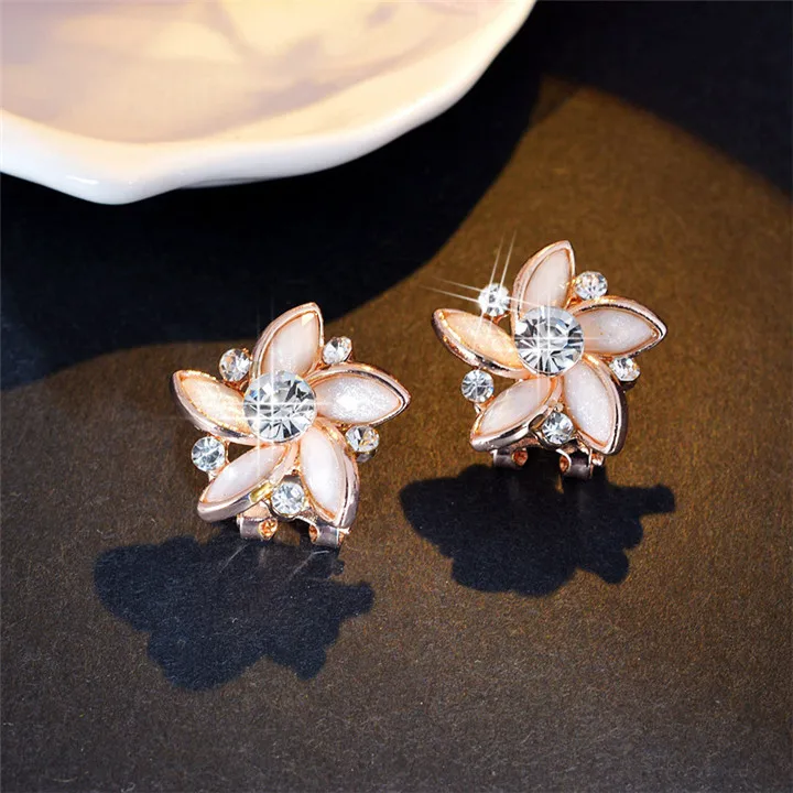fashion romantic flowers crystal stud earrings for women esmaltes Ear buckle pendientes best match zapatos mujer 2019 jewelry
fashion romantic flowers crystal stud earrings for women esmaltes Ear buckle pendientes best match zapatos mujer 2019 jewelry