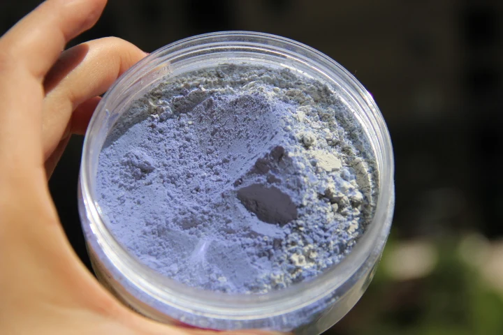 Blue Photochromic (UV) Pigment - Changes from Clear/White to Blue in the Sun UV Light Acrylic
Blue Photochromic (UV) Pigment - Changes from Clear/White to Blue in the Sun UV Light Acrylic