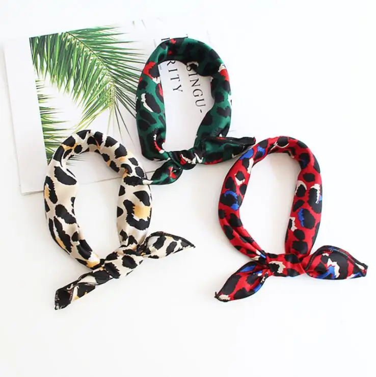 yishine New 50x50cm Women Multifunction Scarf Leopard Hearts Design Satin Small Square Wraps Head Neck Scarves Hair Tie Band
yishine New 50x50cm Women Multifunction Scarf Leopard Hearts Design Satin Small Square Wraps Head Neck Scarves Hair Tie Band