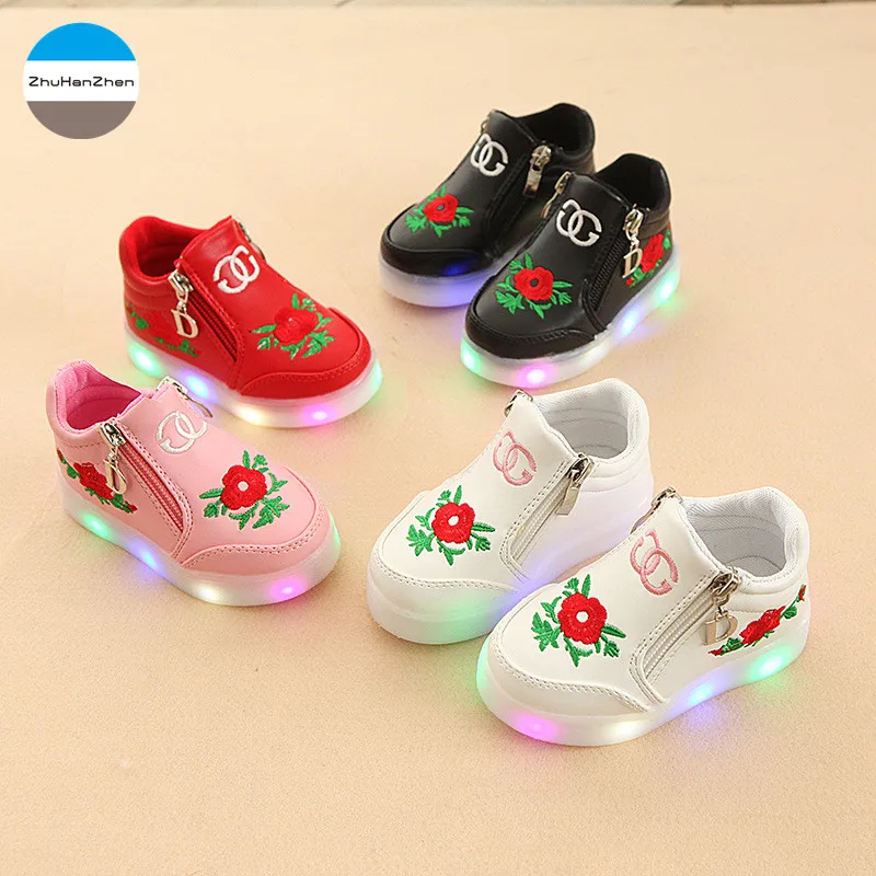 2019 LED lights baby girls casual shoes glowing kids short boots flowers princess shoes non-slip newborn sneakers good quality
2019 LED lights baby girls casual shoes glowing kids short boots flowers princess shoes non-slip newborn sneakers good quality