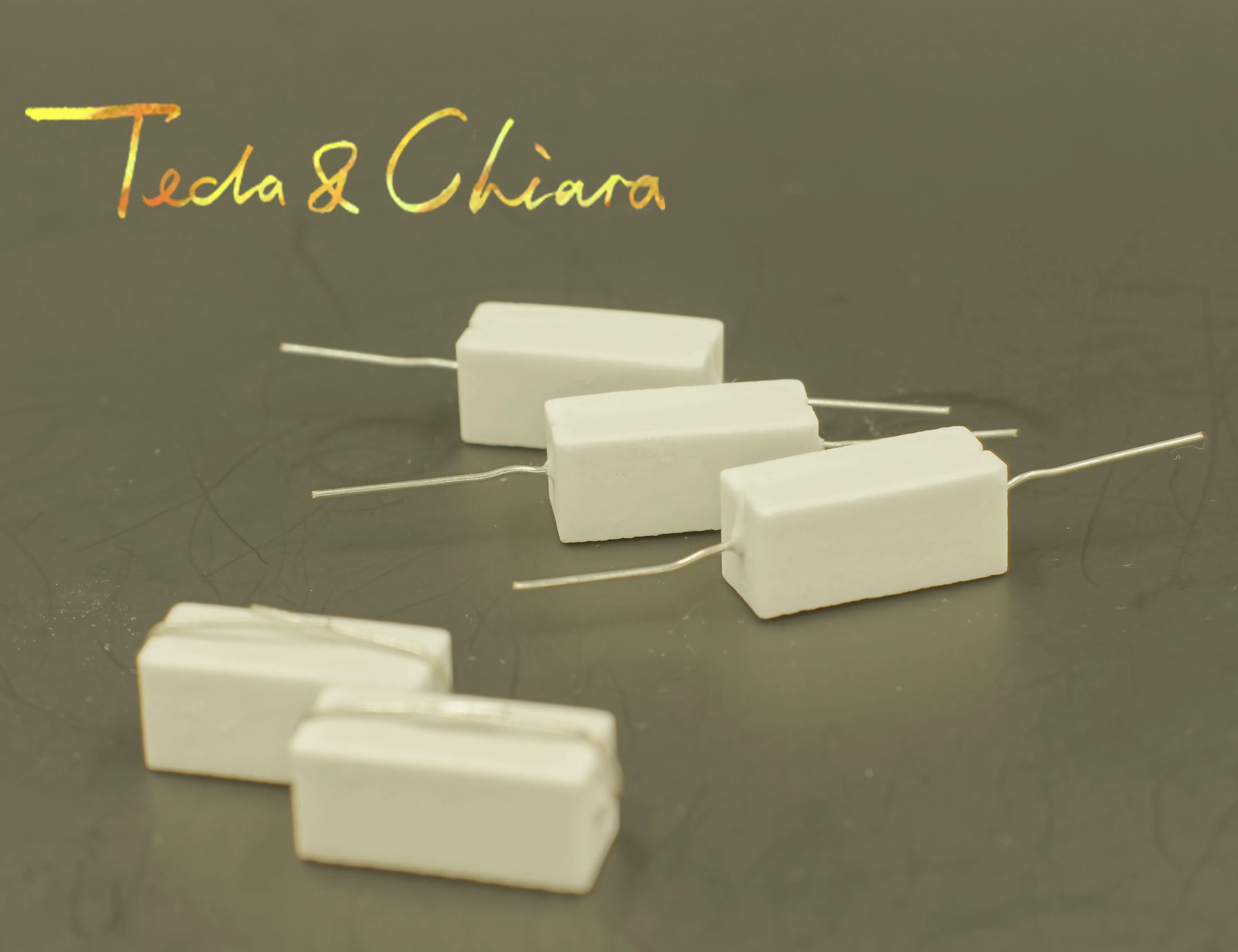 10Pcs 5W 1.5R 1.8R 2R 2.2R 1.5ohm 1.8ohm 2ohm 2.2ohm 1.5 1.8 2 2.2 Horizontal Ceramic Cement Power Resistor Resistance 5% R Ohm
10Pcs 5W 1.5R 1.8R 2R 2.2R 1.5ohm 1.8ohm 2ohm 2.2ohm 1.5 1.8 2 2.2 Horizontal Ceramic Cement Power Resistor Resistance 5% R Ohm