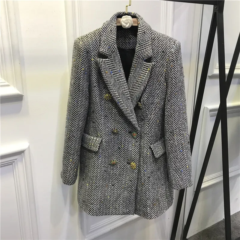 Handmade 2019 Runway Designer Luxury Fashion Blazers British Vintage Herringbone Colorful Buttons Tweed Blazers
Handmade 2019 Runway Designer Luxury Fashion Blazers British Vintage Herringbone Colorful Buttons Tweed Blazers