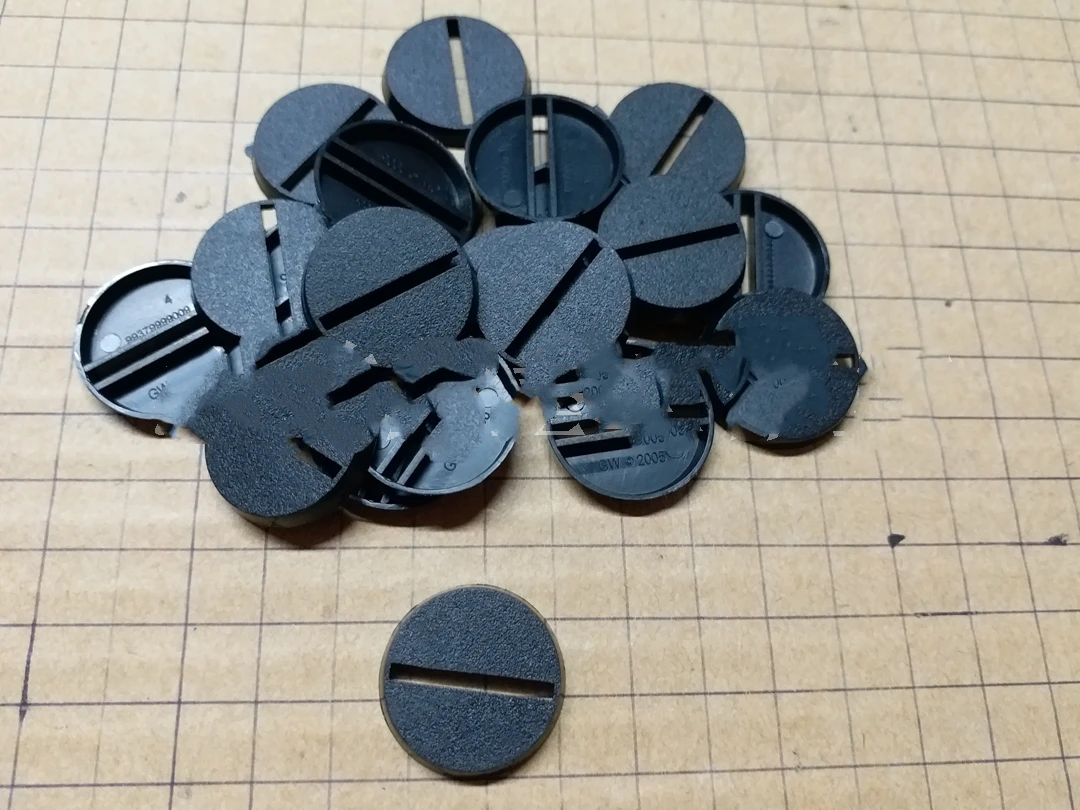 20Pcs 40K Plastic Circular WIth Seamed Base 25MM For Gloomhaven War Table Games Hammer PP Infinity TRPG Tabletop RPG
20Pcs 40K Plastic Circular WIth Seamed Base 25MM For Gloomhaven War Table Games Hammer PP Infinity TRPG Tabletop RPG