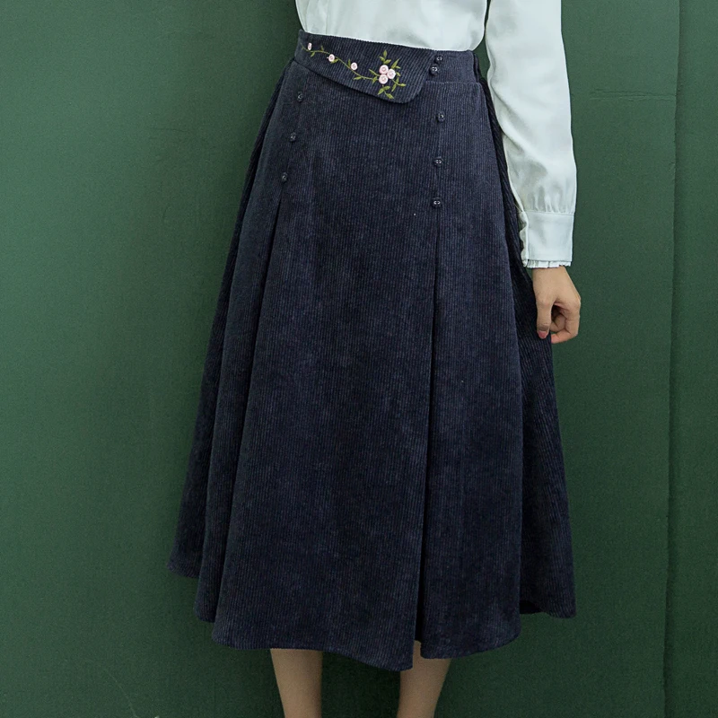 2019 Mori Girl Autumn Winter Women Long Skirt Vintage Elegant Navy Blue Floral Embroidery Jupe Femme Sweet Corduroy Midi Skirts
2019 Mori Girl Autumn Winter Women Long Skirt Vintage Elegant Navy Blue Floral Embroidery Jupe Femme Sweet Corduroy Midi Skirts