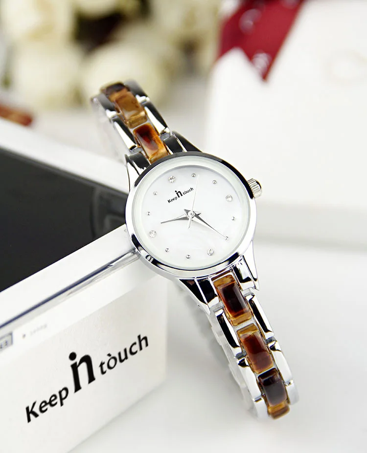 4415300088_1977105566