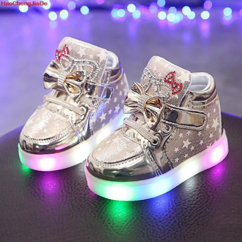 HaoChengJiaDe Children Shoes New Spring Hello Kitty Rhinestone Led Shoes Girls Princess Cute Shoes With Light EU 21-30
HaoChengJiaDe Children Shoes New Spring Hello Kitty Rhinestone Led Shoes Girls Princess Cute Shoes With Light EU 21-30