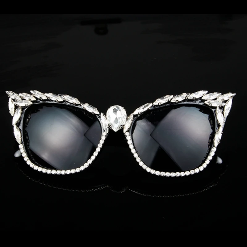 Luxury Crystal Vintage Cat Eye Sunglasses Women Brand Designer Retro Female Sunglasses For Women Ladies shades UV400
Luxury Crystal Vintage Cat Eye Sunglasses Women Brand Designer Retro Female Sunglasses For Women Ladies shades UV400
