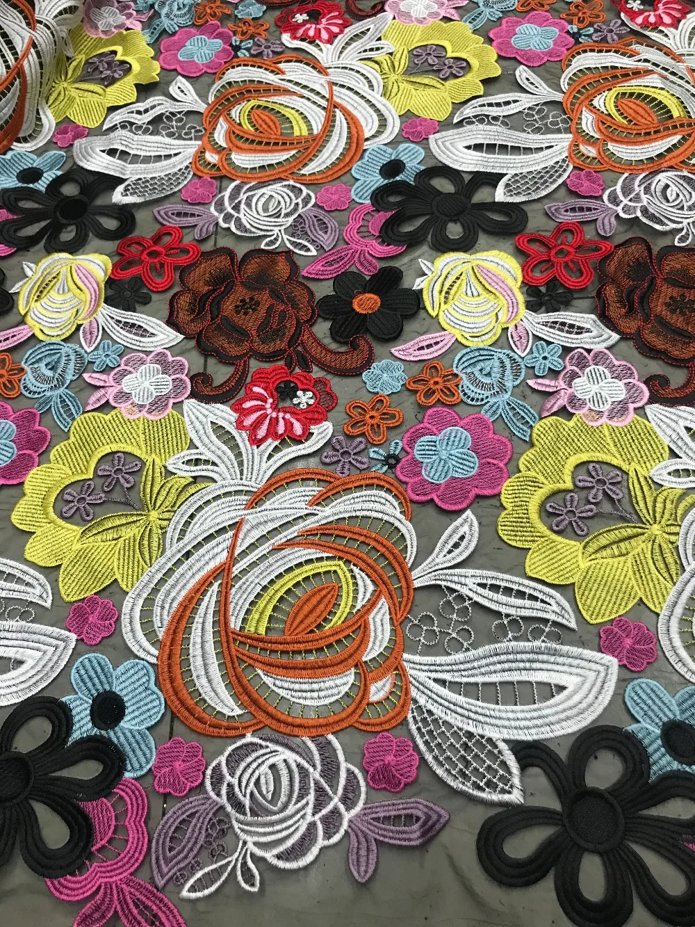 African cotton lace Fabric High Quality handmade,French Voile Guipure sequins beads Lace Fabric for wedding dresses 5yard/lot
African cotton lace Fabric High Quality handmade,French Voile Guipure sequins beads Lace Fabric for wedding dresses 5yard/lot