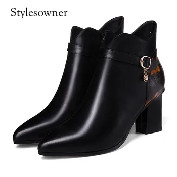 Stylesowner Original Brand Mature Real Leather Zipper Woman Ankle Boots Pointed Toe Thick Heels with Plush Luxury Comfort Boots
Stylesowner Original Brand Mature Real Leather Zipper Woman Ankle Boots Pointed Toe Thick Heels with Plush Luxury Comfort Boots