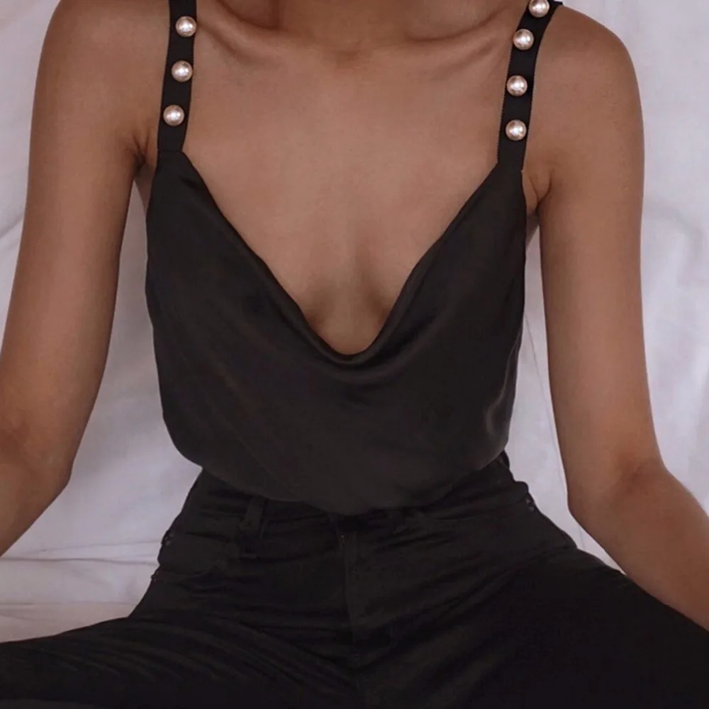 2018 Fashion Summer Beach Solid Wrap Plain Top Vest Sexy Black Strappy pearl Back Halter Top Women V Neck Backless Cami Vest
2018 Fashion Summer Beach Solid Wrap Plain Top Vest Sexy Black Strappy pearl Back Halter Top Women V Neck Backless Cami Vest
