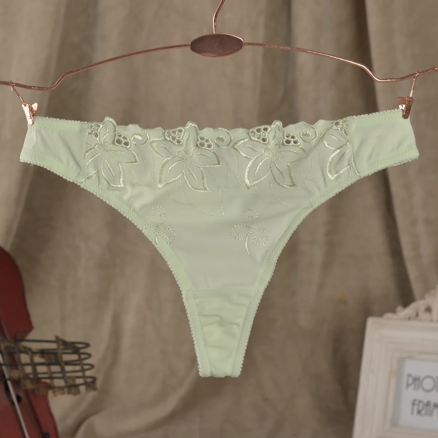 Fresh green goldenbarr embroidery thong t fashion plus size mesh comfortable panties low-waist
Fresh green goldenbarr embroidery thong t fashion plus size mesh comfortable panties low-waist