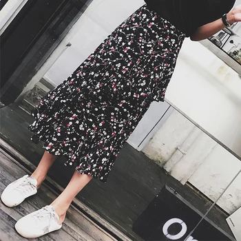 

2019 women's new spring and summer irregular ruffled chiffon floral skirt in the long paragraph a word beach skirt