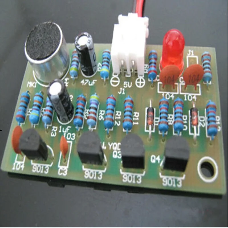 1 piece + 5V Voice Sensor control switch suite DIY kits selling electronic circuit Kits DIY Electronic Integrated Breadboard
1 piece + 5V Voice Sensor control switch suite DIY kits selling electronic circuit Kits DIY Electronic Integrated Breadboard