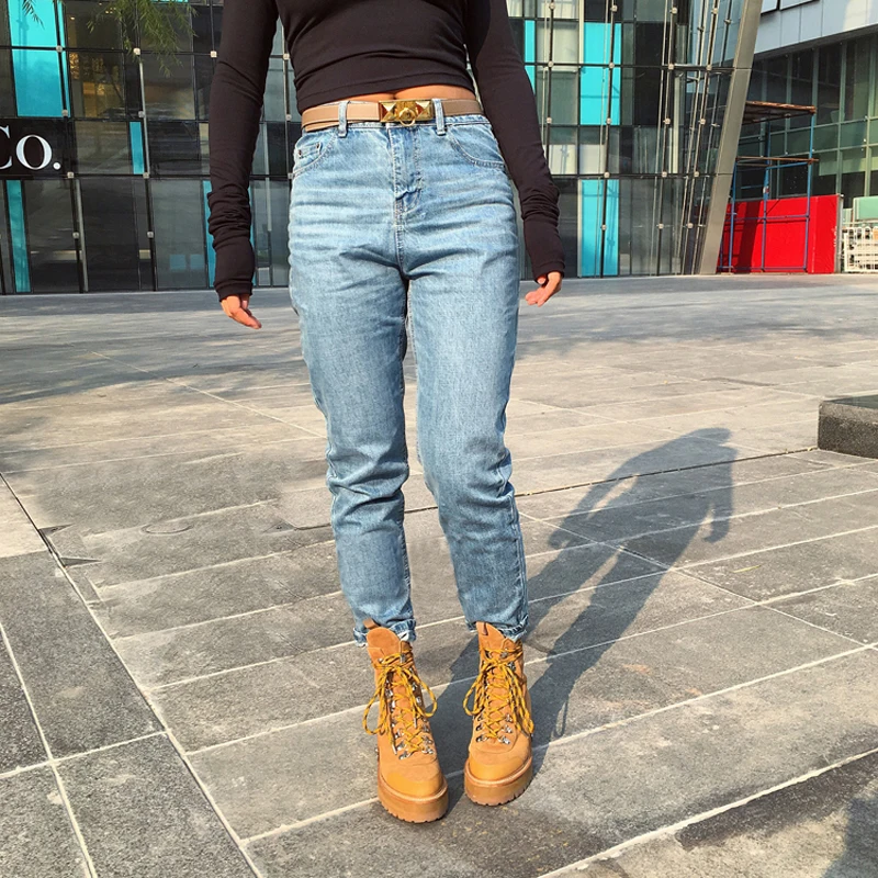 Spring One Piece Casual Women Jeans High Waist Loose Straight Light Washed Blue Retro Jeans Denim Pants For Winter
Spring One Piece Casual Women Jeans High Waist Loose Straight Light Washed Blue Retro Jeans Denim Pants For Winter