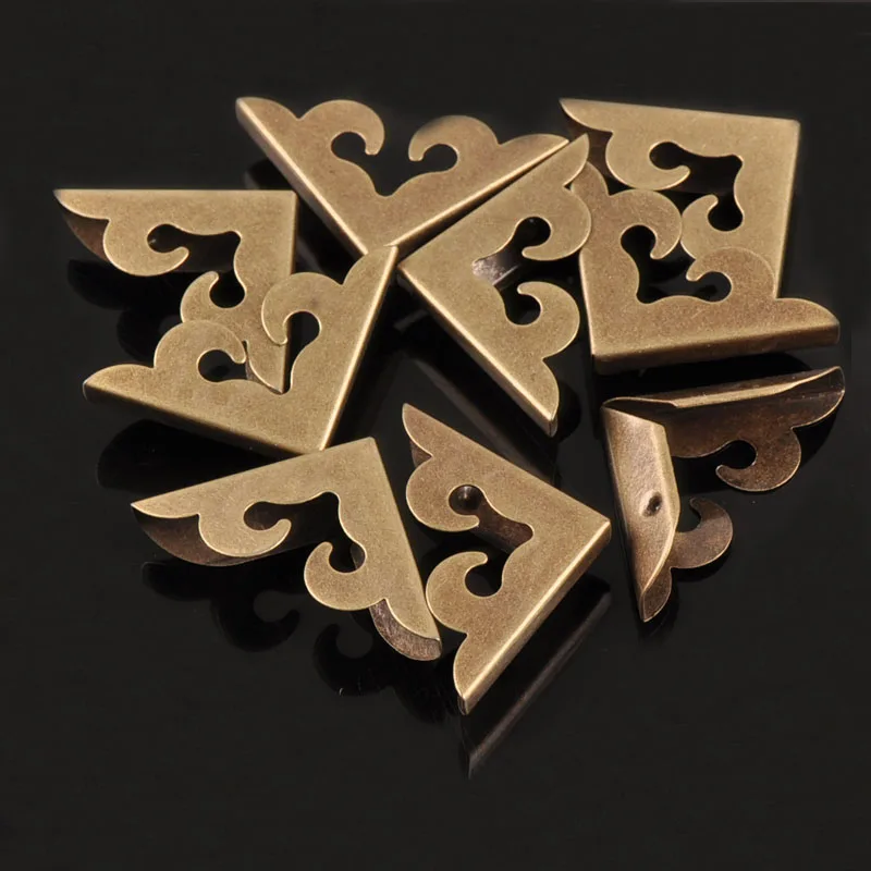 Description Picture 3 of item10Pcs Bronze Metal Book Corner DIY Photo Albums Menus Scrapbooking Accessories Pattern Corner Protectors Crafts 27x27x6mm C1731