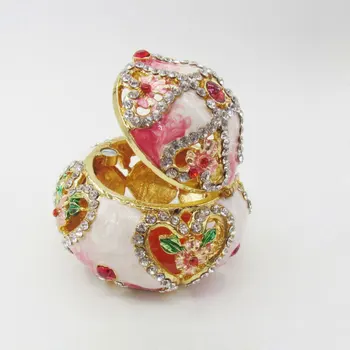 Metal Trinket Boxes Handmade Heart Rhinestone Jewelry Colleation Case Hollow Craft Ring Holders Home Table Decors Gift For Her
Metal Trinket Boxes Handmade Heart Rhinestone Jewelry Colleation Case Hollow Craft Ring Holders Home Table Decors Gift For Her