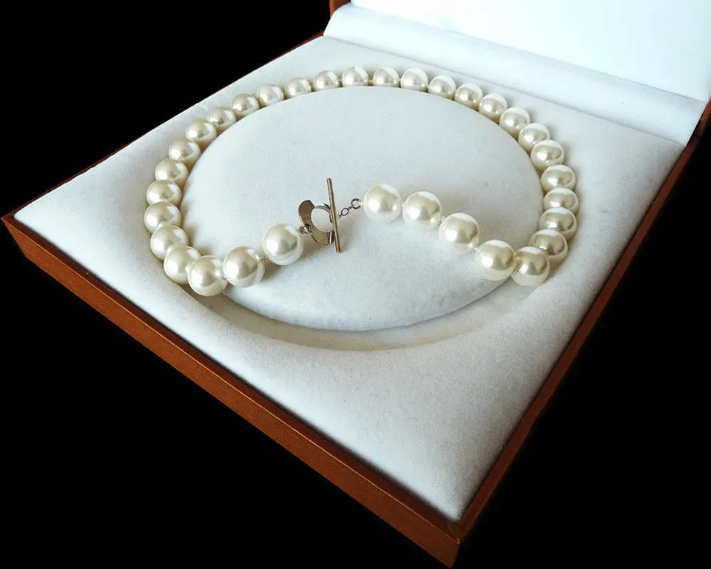 huij 001778 12mm AAA+ white natural south sea shell pearl necklace 18'' 
huij 001778 12mm AAA+ white natural south sea shell pearl necklace 18''
