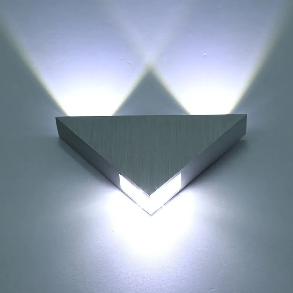 LED Wall Light Triangle Aluminum Lamp 9W Modern Sconce AC85-265V High Power Led For Home Party Holiday Lighting Decoration JQ
LED Wall Light Triangle Aluminum Lamp 9W Modern Sconce AC85-265V High Power Led For Home Party Holiday Lighting Decoration JQ