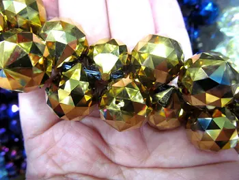 Gold Crystal like crystal beads drop cube Faceted grey Gray red blue purple assortment loose bead beads high quality 20mm 30mm
Gold Crystal like crystal beads drop cube Faceted grey Gray red blue purple assortment loose bead beads high quality 20mm 30mm
