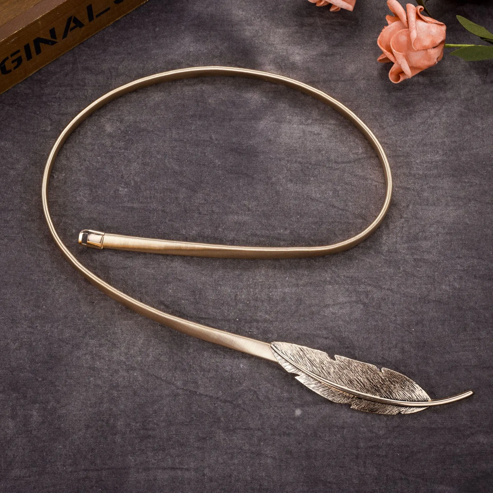 Leaves Metal Belts for Women Thin Gold Silver Belts Female Ladies Belts Chain Waist Band High Quality Buckle Belts Cummerbunds
Leaves Metal Belts for Women Thin Gold Silver Belts Female Ladies Belts Chain Waist Band High Quality Buckle Belts Cummerbunds