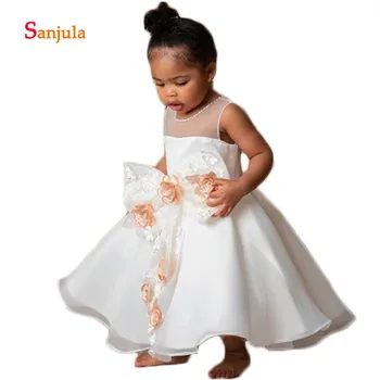 Ball Gown Cute Flower Girls Dresses Front Bow Handmade Flowers Sweet Children Primera Communion Dress Satin bloemen jurk D998
Ball Gown Cute Flower Girls Dresses Front Bow Handmade Flowers Sweet Children Primera Communion Dress Satin bloemen jurk D998