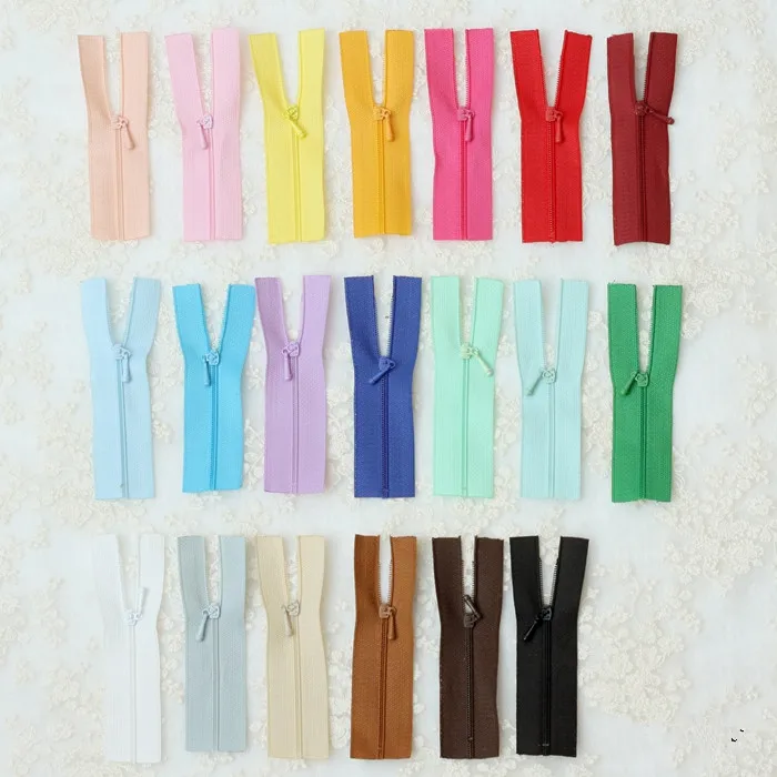 Closed end zipper BJD Doll clothes zipper 7CM length DIY closed tail available for blyth doll Salon doll accessories
Closed end zipper BJD Doll clothes zipper 7CM length DIY closed tail available for blyth doll Salon doll accessories