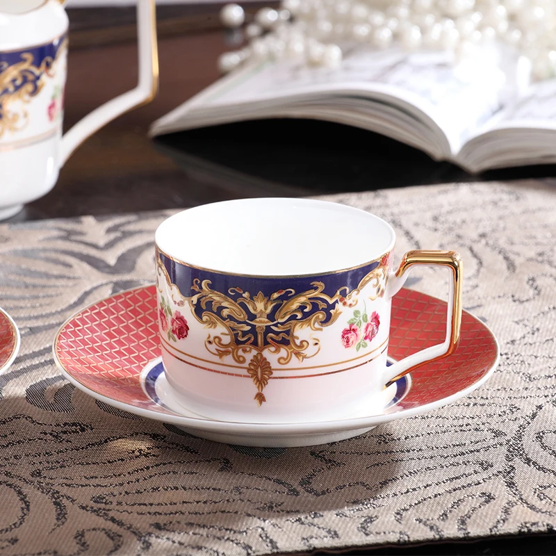Europe High-end Royal Palace Bone Porcelain Coffee Cup Set British afternoon tea sets cups and saucers home wedding Drinking
Europe High-end Royal Palace Bone Porcelain Coffee Cup Set British afternoon tea sets cups and saucers home wedding Drinking