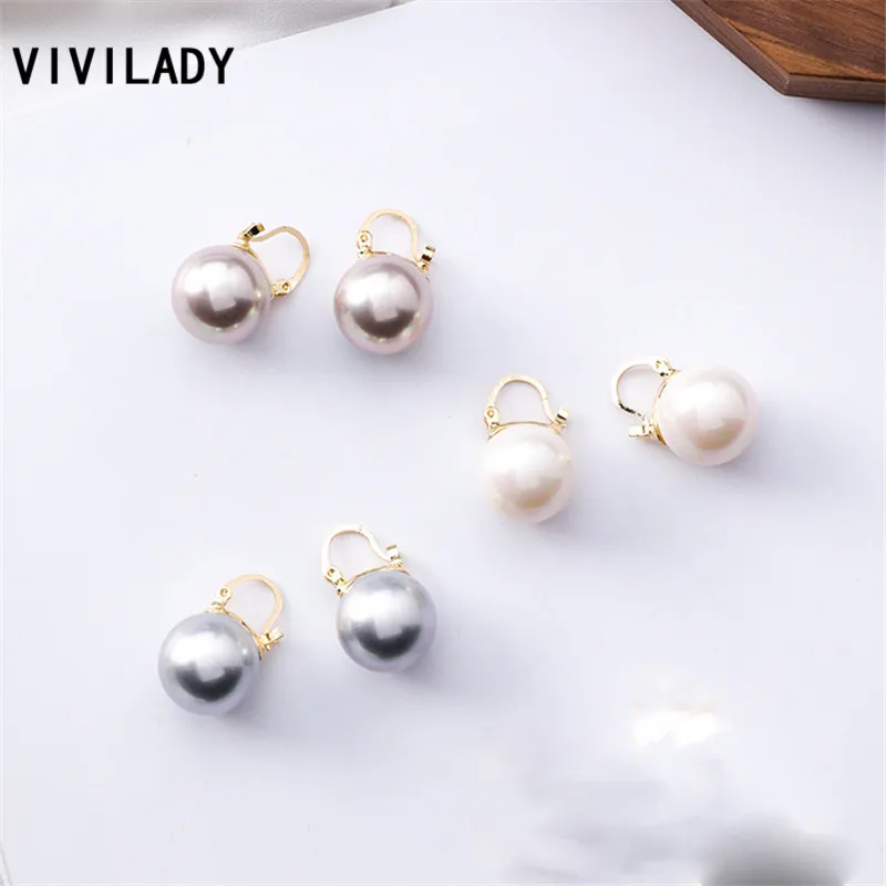 VIVILADY INS Popular Vintage Imitational Pearl Short Women Drop Earrings Creative Personality Hepburn style Girl Party Brincos
VIVILADY INS Popular Vintage Imitational Pearl Short Women Drop Earrings Creative Personality Hepburn style Girl Party Brincos