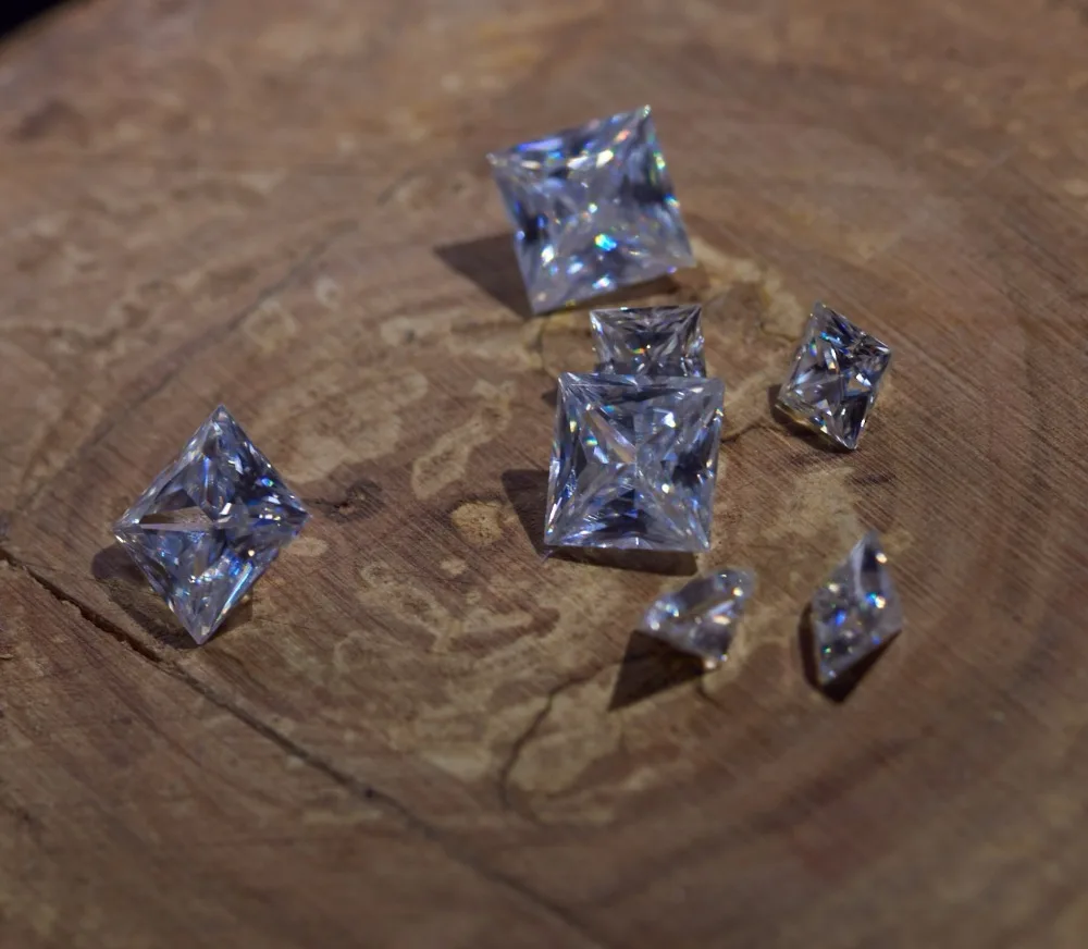 GIGAJEWE Clear white 4*4mm 0.4ct DEF color princess cut moissanites loose stone for lady solitaire ring price for jewelry making
GIGAJEWE Clear white 4*4mm 0.4ct DEF color princess cut moissanites loose stone for lady solitaire ring price for jewelry making