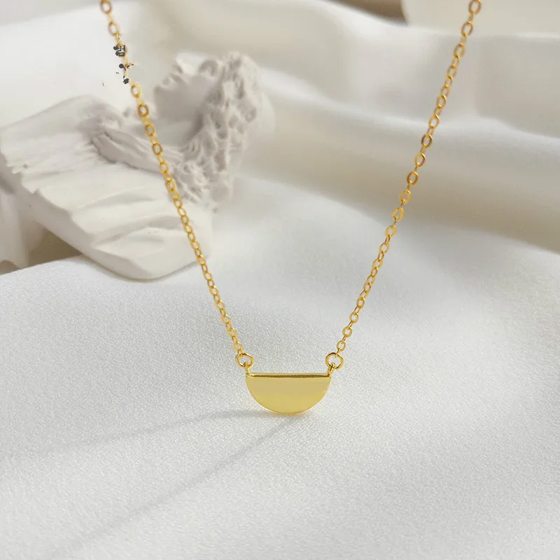2019 New Fashion Real Silver Half Moon Pendant Necklaces 925 Sterling Silver Simple Moon Necklace Women Gift
2019 New Fashion Real Silver Half Moon Pendant Necklaces 925 Sterling Silver Simple Moon Necklace Women Gift